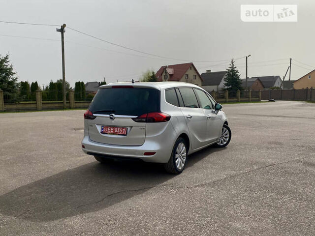 Сірий Опель Zafira Tourer, об'ємом двигуна 2 л та пробігом 221 тис. км за 10300 $, фото 3 на Automoto.ua