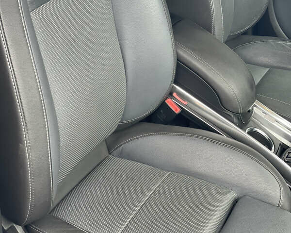 Серый Опель Zafira Tourer, объемом двигателя 2 л и пробегом 195 тыс. км за 11555 $, фото 42 на Automoto.ua