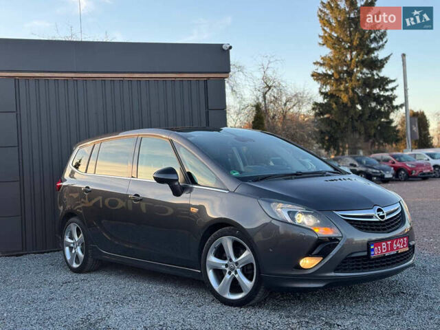 Серый Опель Zafira Tourer, объемом двигателя 2 л и пробегом 240 тыс. км за 11690 $, фото 6 на Automoto.ua