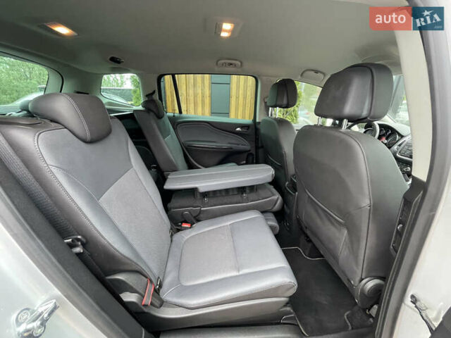 Серый Опель Zafira Tourer, объемом двигателя 2 л и пробегом 195 тыс. км за 11555 $, фото 49 на Automoto.ua