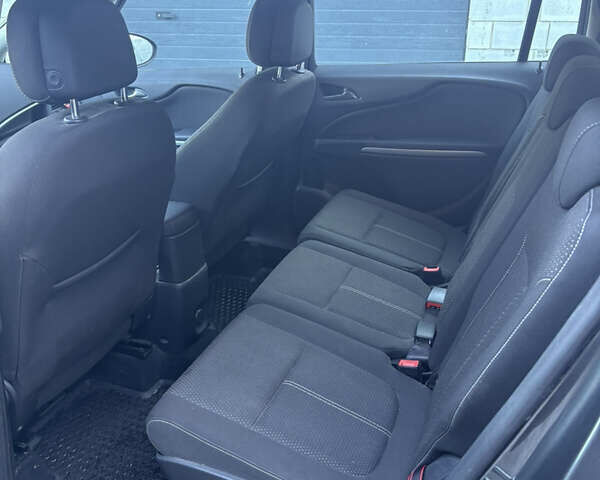 Сірий Опель Zafira Tourer, об'ємом двигуна 2 л та пробігом 211 тис. км за 7999 $, фото 11 на Automoto.ua
