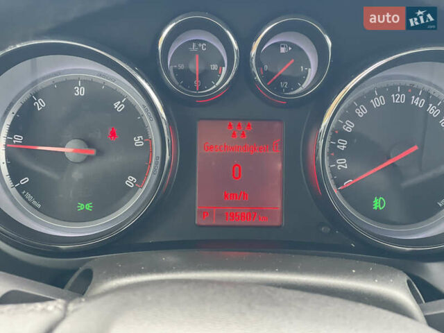 Серый Опель Zafira Tourer, объемом двигателя 2 л и пробегом 195 тыс. км за 11555 $, фото 32 на Automoto.ua