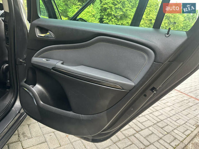 Серый Опель Zafira Tourer, объемом двигателя 2 л и пробегом 219 тыс. км за 10470 $, фото 29 на Automoto.ua