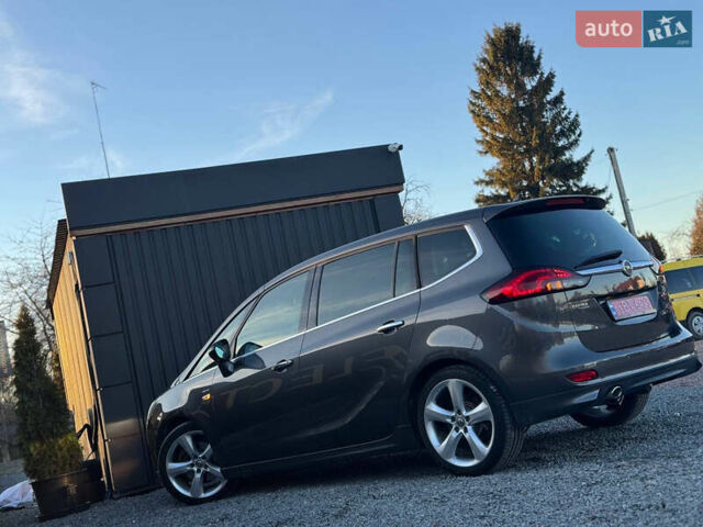 Серый Опель Zafira Tourer, объемом двигателя 2 л и пробегом 240 тыс. км за 11690 $, фото 20 на Automoto.ua