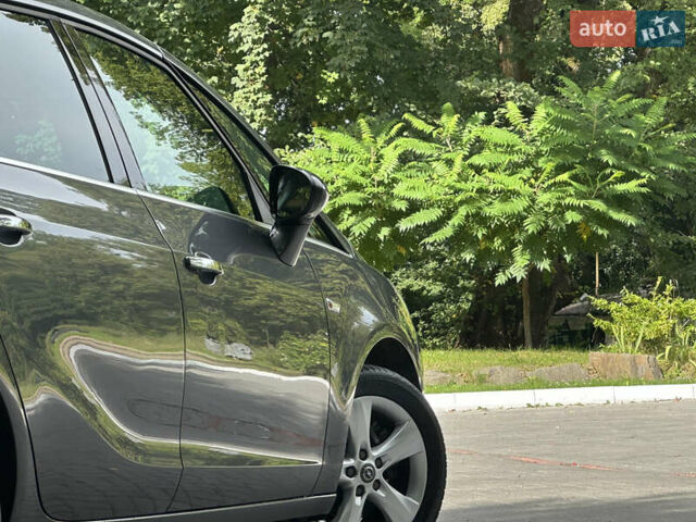 Серый Опель Zafira Tourer, объемом двигателя 2 л и пробегом 219 тыс. км за 10470 $, фото 58 на Automoto.ua