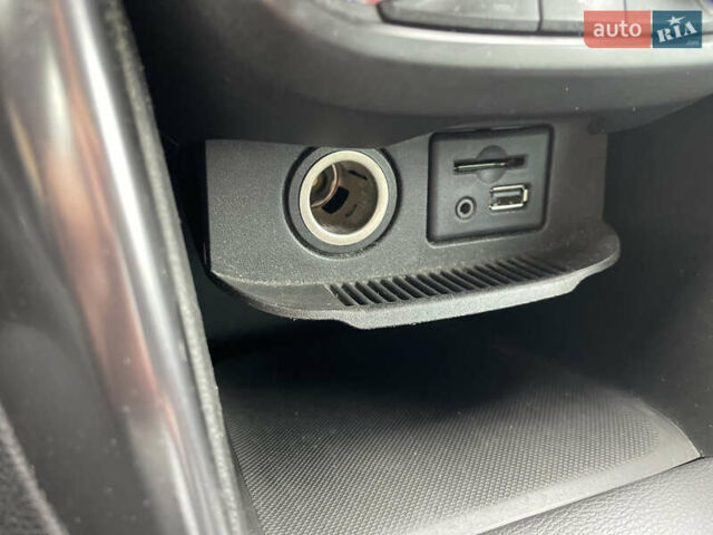 Серый Опель Zafira Tourer, объемом двигателя 2 л и пробегом 195 тыс. км за 11555 $, фото 37 на Automoto.ua