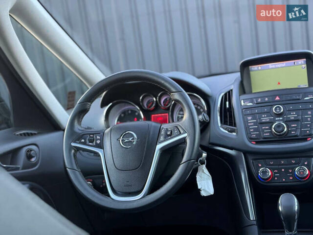 Серый Опель Zafira Tourer, объемом двигателя 2 л и пробегом 240 тыс. км за 11690 $, фото 49 на Automoto.ua