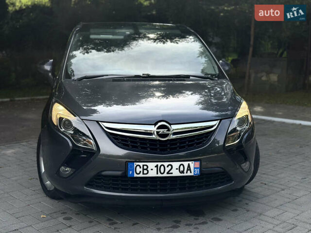 Серый Опель Zafira Tourer, объемом двигателя 2 л и пробегом 219 тыс. км за 10470 $, фото 26 на Automoto.ua
