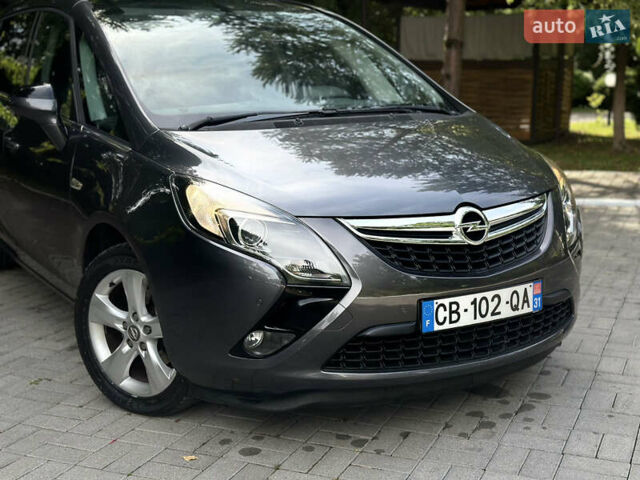 Серый Опель Zafira Tourer, объемом двигателя 2 л и пробегом 219 тыс. км за 10470 $, фото 17 на Automoto.ua