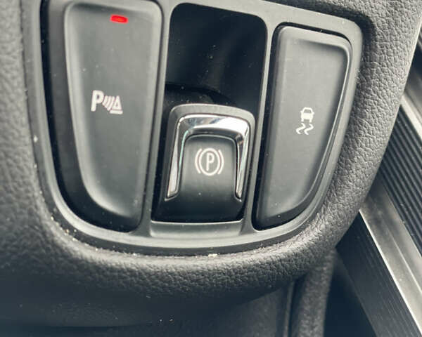 Серый Опель Zafira Tourer, объемом двигателя 2 л и пробегом 195 тыс. км за 11555 $, фото 39 на Automoto.ua