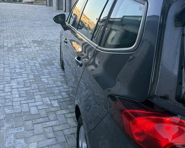 Сірий Опель Zafira Tourer, об'ємом двигуна 2 л та пробігом 211 тис. км за 7999 $, фото 20 на Automoto.ua
