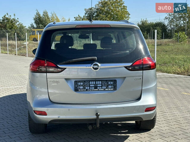 Серый Опель Zafira Tourer, объемом двигателя 2 л и пробегом 227 тыс. км за 8399 $, фото 6 на Automoto.ua