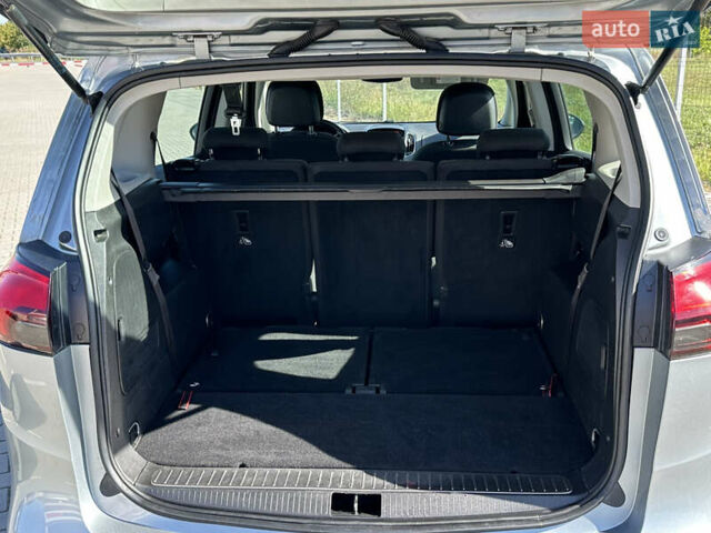Серый Опель Zafira Tourer, объемом двигателя 2 л и пробегом 227 тыс. км за 8399 $, фото 19 на Automoto.ua