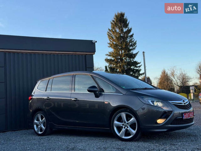 Серый Опель Zafira Tourer, объемом двигателя 2 л и пробегом 240 тыс. км за 11690 $, фото 9 на Automoto.ua