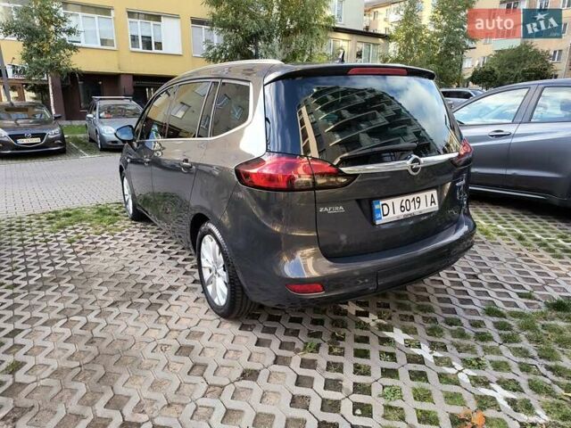 Опель Zafira Tourer 2013 у Рівному на Automoto.ua Сірий Опель Zafira Tourer, об'ємом двигуна 1.6 л та пробігом 279 тис. км за 8800 $, фото 5 на Automoto.ua