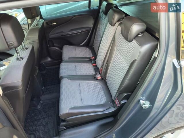 Опель Zafira Tourer 2013 у Рівному на Automoto.ua Сірий Опель Zafira Tourer, об'ємом двигуна 1.6 л та пробігом 279 тис. км за 8800 $, фото 20 на Automoto.ua