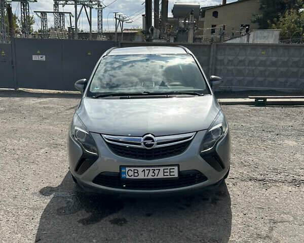 Сірий Опель Zafira Tourer, об'ємом двигуна 1.6 л та пробігом 238 тис. км за 8800 $, фото 7 на Automoto.ua