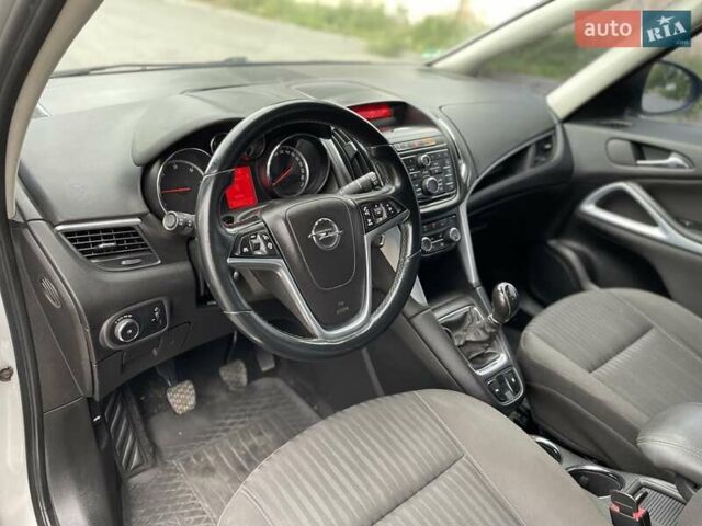 Опель Zafira Tourer 2014 у Дніпро (Дніпропетровську) на Automoto.ua Сірий Опель Zafira Tourer, об'ємом двигуна 2 л та пробігом 180 тис. км за 9300 $, фото 11 на Automoto.ua