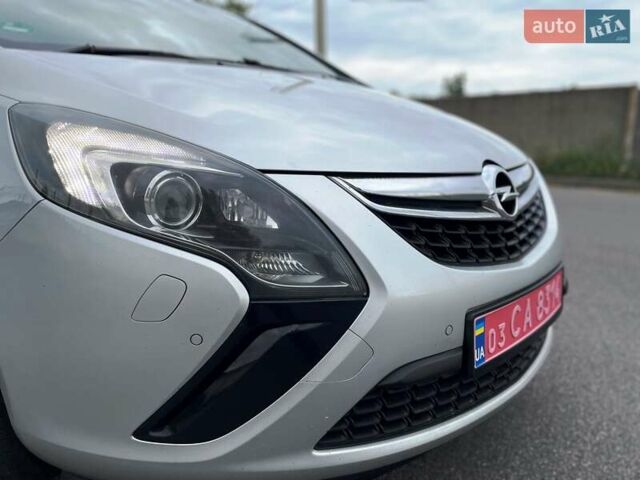 Опель Zafira Tourer 2014 у Дніпро (Дніпропетровську) на Automoto.ua Сірий Опель Zafira Tourer, об'ємом двигуна 2 л та пробігом 180 тис. км за 9300 $, фото 9 на Automoto.ua