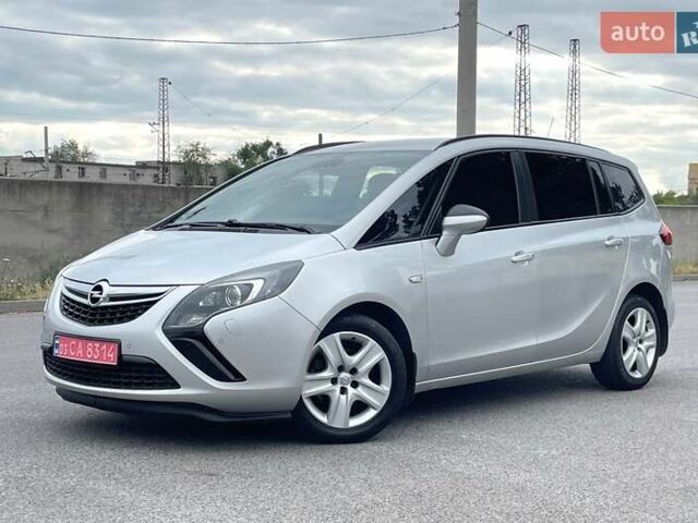 Опель Zafira Tourer 2014 у Дніпро (Дніпропетровську) на Automoto.ua Сірий Опель Zafira Tourer, об'ємом двигуна 2 л та пробігом 180 тис. км за 9300 $, фото 2 на Automoto.ua