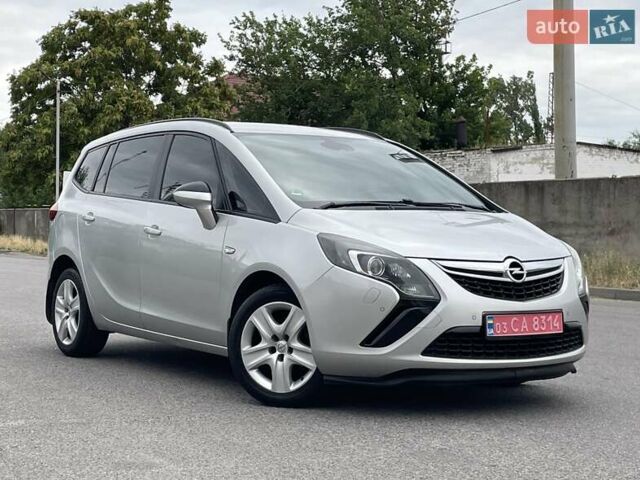 Опель Zafira Tourer 2014 у Дніпро (Дніпропетровську) на Automoto.ua Сірий Опель Zafira Tourer, об'ємом двигуна 2 л та пробігом 180 тис. км за 9300 $, фото 22 на Automoto.ua