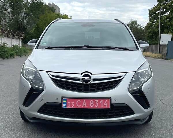 Опель Zafira Tourer 2014 у Дніпро (Дніпропетровську) на Automoto.ua Сірий Опель Zafira Tourer, об'ємом двигуна 2 л та пробігом 180 тис. км за 9300 $, фото 1 на Automoto.ua