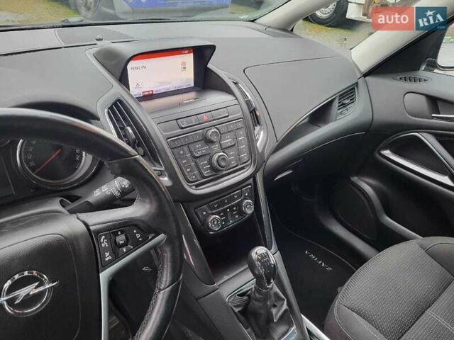 Сірий Опель Zafira Tourer, об'ємом двигуна 1.6 л та пробігом 186 тис. км за 10500 $, фото 8 на Automoto.ua