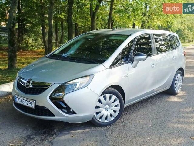 Серый Опель Zafira Tourer, объемом двигателя 2 л и пробегом 201 тыс. км за 11850 $, фото 4 на Automoto.ua