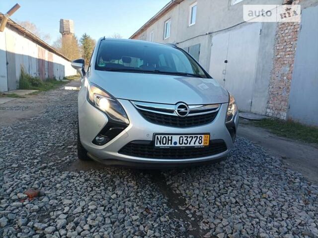 Сірий Опель Zafira Tourer, об'ємом двигуна 2 л та пробігом 270 тис. км за 11200 $, фото 2 на Automoto.ua