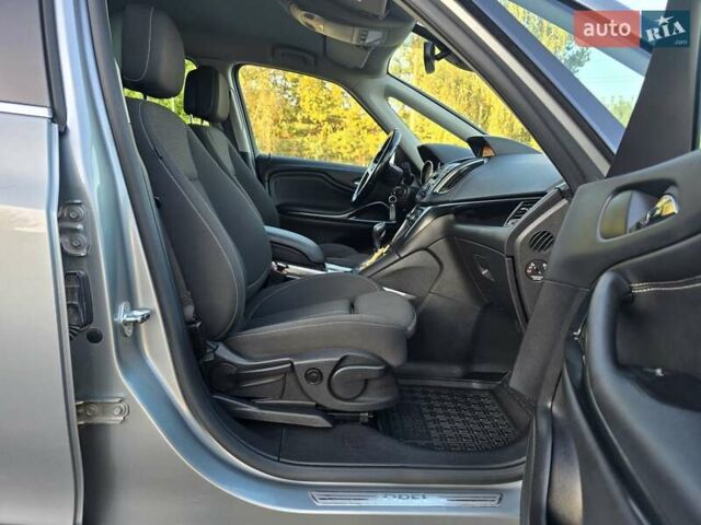 Серый Опель Zafira Tourer, объемом двигателя 2 л и пробегом 261 тыс. км за 10499 $, фото 57 на Automoto.ua