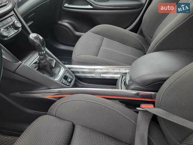 Сірий Опель Zafira Tourer, об'ємом двигуна 1.6 л та пробігом 186 тис. км за 10500 $, фото 7 на Automoto.ua