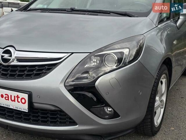 Серый Опель Zafira Tourer, объемом двигателя 2 л и пробегом 261 тыс. км за 10499 $, фото 15 на Automoto.ua