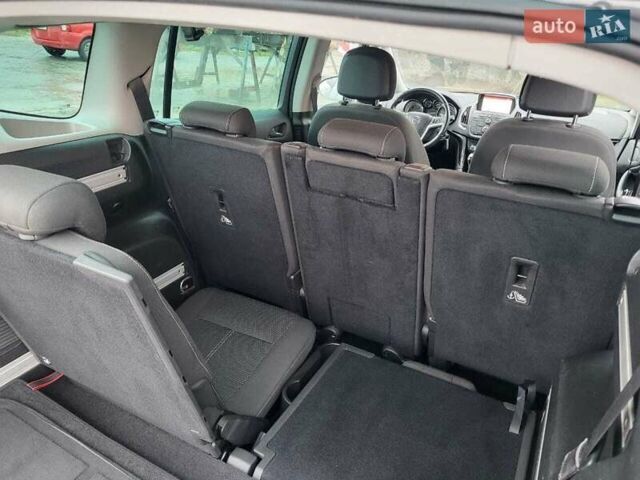 Сірий Опель Zafira Tourer, об'ємом двигуна 1.6 л та пробігом 186 тис. км за 10500 $, фото 17 на Automoto.ua