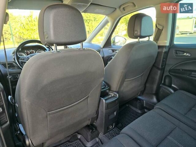 Серый Опель Zafira Tourer, объемом двигателя 2 л и пробегом 261 тыс. км за 10499 $, фото 49 на Automoto.ua