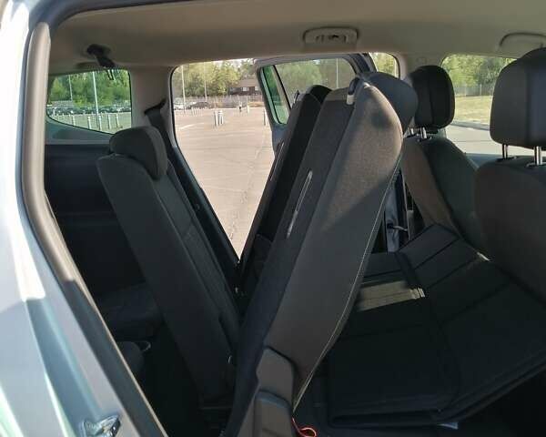 Сірий Опель Zafira Tourer, об'ємом двигуна 1.6 л та пробігом 214 тис. км за 11000 $, фото 10 на Automoto.ua