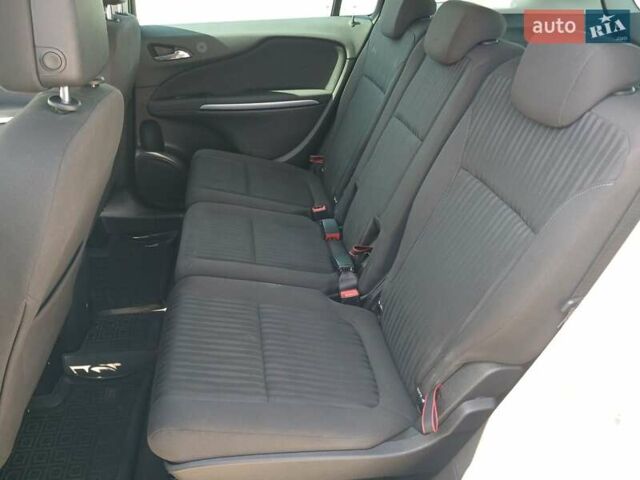 Серый Опель Zafira Tourer, объемом двигателя 1.96 л и пробегом 187 тыс. км за 9999 $, фото 13 на Automoto.ua