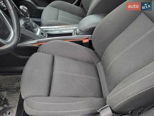 Сірий Опель Zafira Tourer, об'ємом двигуна 1.6 л та пробігом 186 тис. км за 10500 $, фото 9 на Automoto.ua