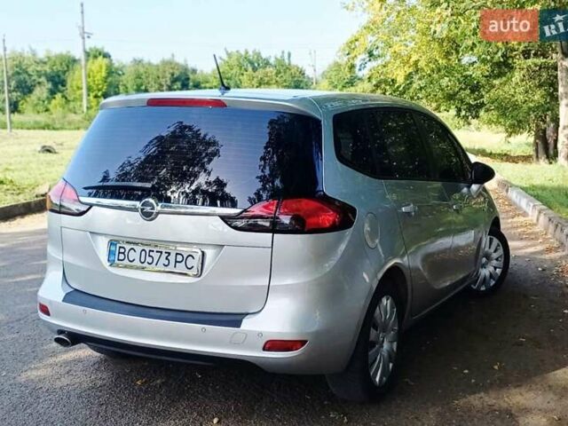 Серый Опель Zafira Tourer, объемом двигателя 2 л и пробегом 201 тыс. км за 11850 $, фото 13 на Automoto.ua