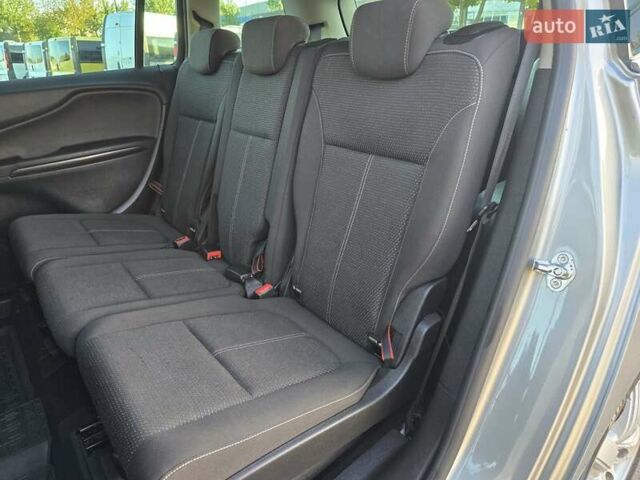 Серый Опель Zafira Tourer, объемом двигателя 2 л и пробегом 261 тыс. км за 10499 $, фото 50 на Automoto.ua