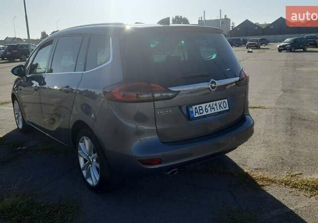 Серый Опель Zafira Tourer, объемом двигателя 2 л и пробегом 193 тыс. км за 11200 $, фото 17 на Automoto.ua