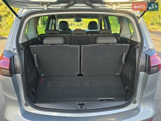 Серый Опель Zafira Tourer, объемом двигателя 2 л и пробегом 261 тыс. км за 10499 $, фото 68 на Automoto.ua