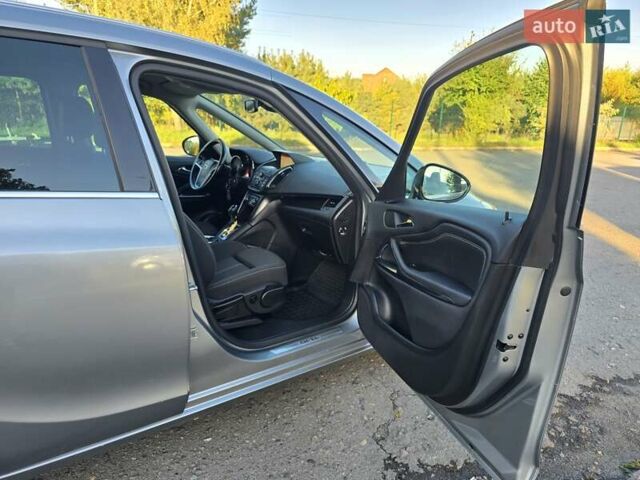 Серый Опель Zafira Tourer, объемом двигателя 2 л и пробегом 261 тыс. км за 10499 $, фото 53 на Automoto.ua