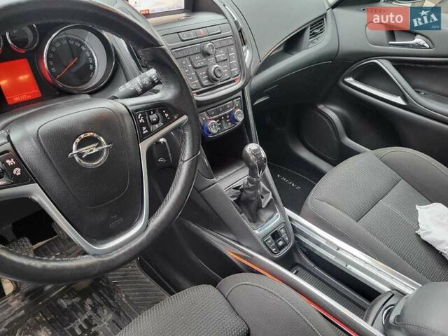 Сірий Опель Zafira Tourer, об'ємом двигуна 1.6 л та пробігом 186 тис. км за 10500 $, фото 18 на Automoto.ua