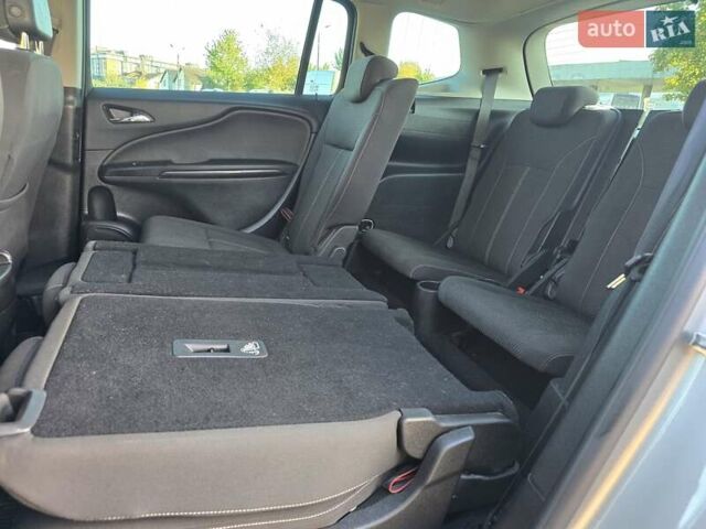 Серый Опель Zafira Tourer, объемом двигателя 2 л и пробегом 261 тыс. км за 10499 $, фото 52 на Automoto.ua