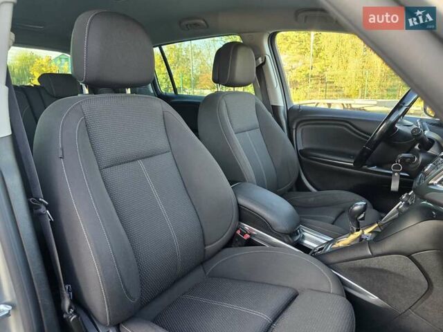 Серый Опель Zafira Tourer, объемом двигателя 2 л и пробегом 261 тыс. км за 10499 $, фото 58 на Automoto.ua