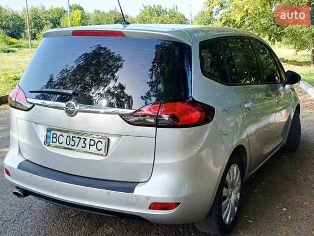 Серый Опель Zafira Tourer, объемом двигателя 2 л и пробегом 201 тыс. км за 11100 $, фото 14 на Automoto.ua