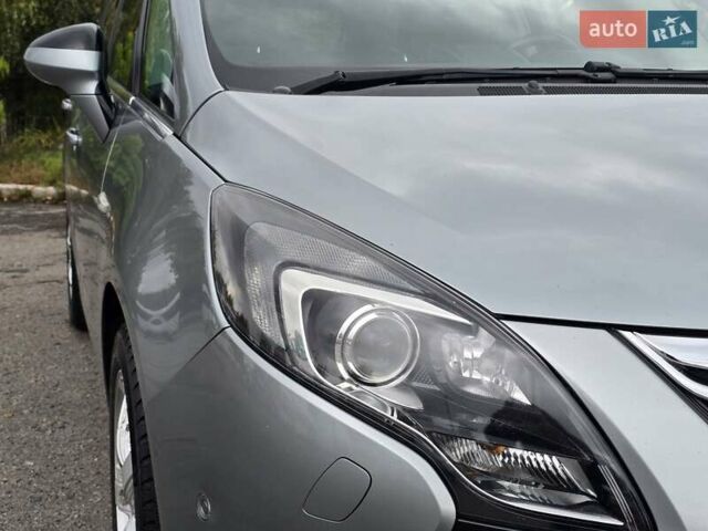 Серый Опель Zafira Tourer, объемом двигателя 2 л и пробегом 261 тыс. км за 10499 $, фото 13 на Automoto.ua