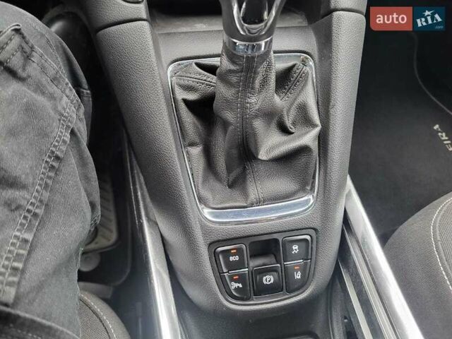 Сірий Опель Zafira Tourer, об'ємом двигуна 1.6 л та пробігом 186 тис. км за 10500 $, фото 22 на Automoto.ua