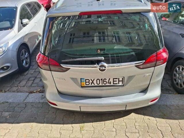 Сірий Опель Zafira Tourer, об'ємом двигуна 2 л та пробігом 250 тис. км за 8500 $, фото 1 на Automoto.ua