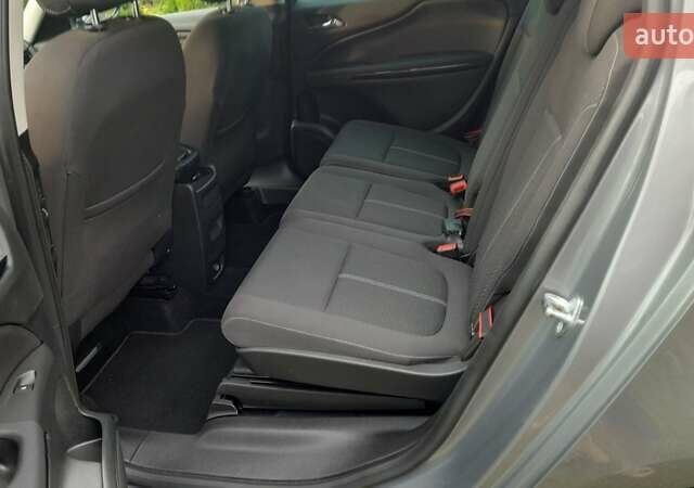 Серый Опель Zafira Tourer, объемом двигателя 2 л и пробегом 193 тыс. км за 11200 $, фото 1 на Automoto.ua